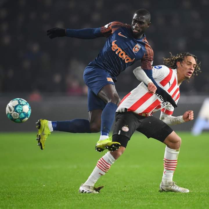 Foot-Eredivisie : Carlens Arcus brille de mille feux en Hollande