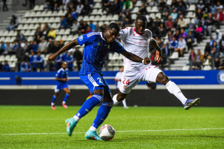L'attaquant haïtien Mondy Prunier en action | @ FC Versailles