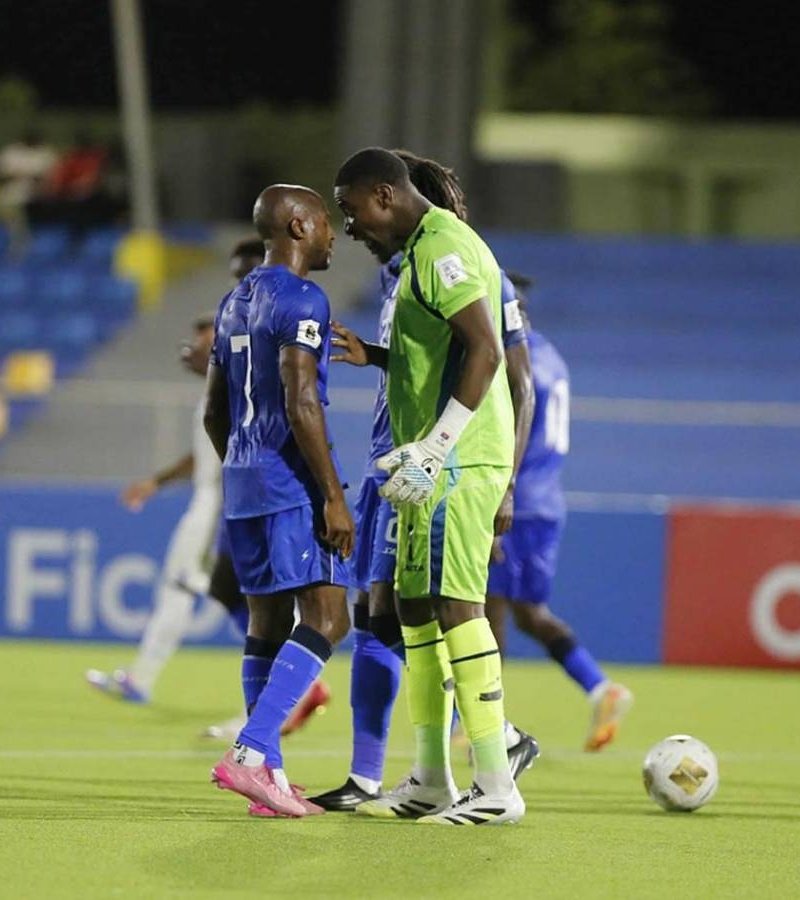 CDM 2026 : Alexandre Pierre s’en va, un jeune gardien de 17 ans appelé à la rescousse